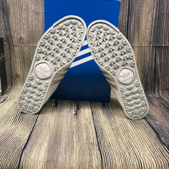 Adidas Samoa - Picture 3 of 4